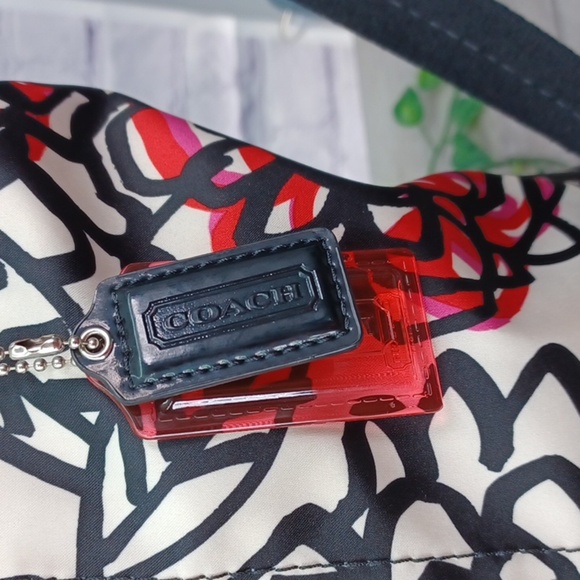 Coach Poppy Flower Graffiti Large Tote - Picture 3 of 15